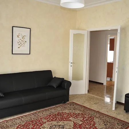 Montebello Lägenhet Parma